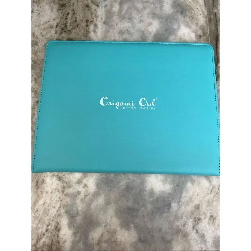Origami Owl Custom Jewelry Notebook